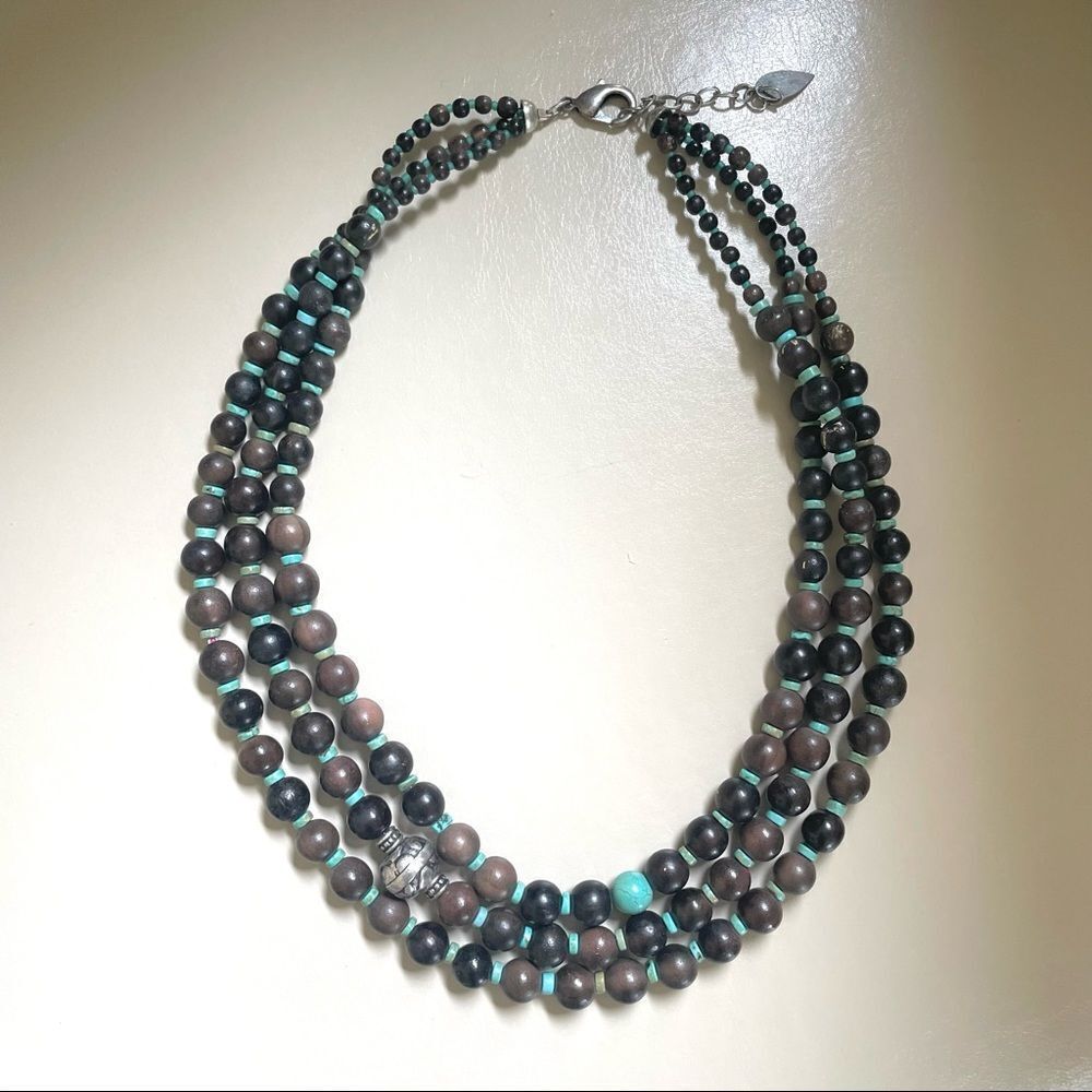 Coldwater creek triple strand wood bead and turquoise necklace - Picture 4 of 10